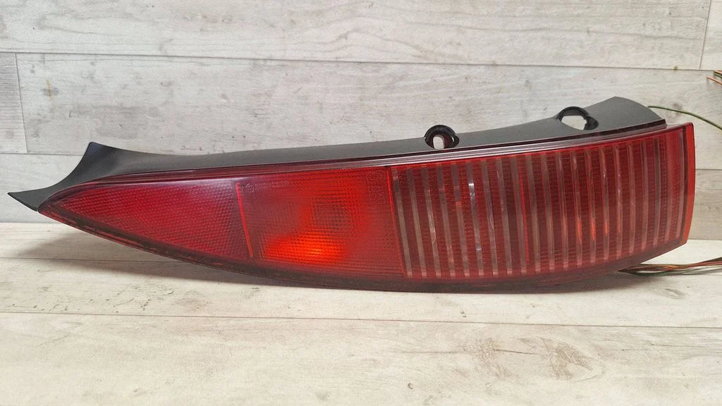 Rear/tail lights – rear left