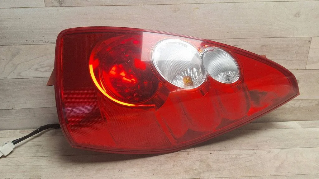 Rear/tail lights C23551150