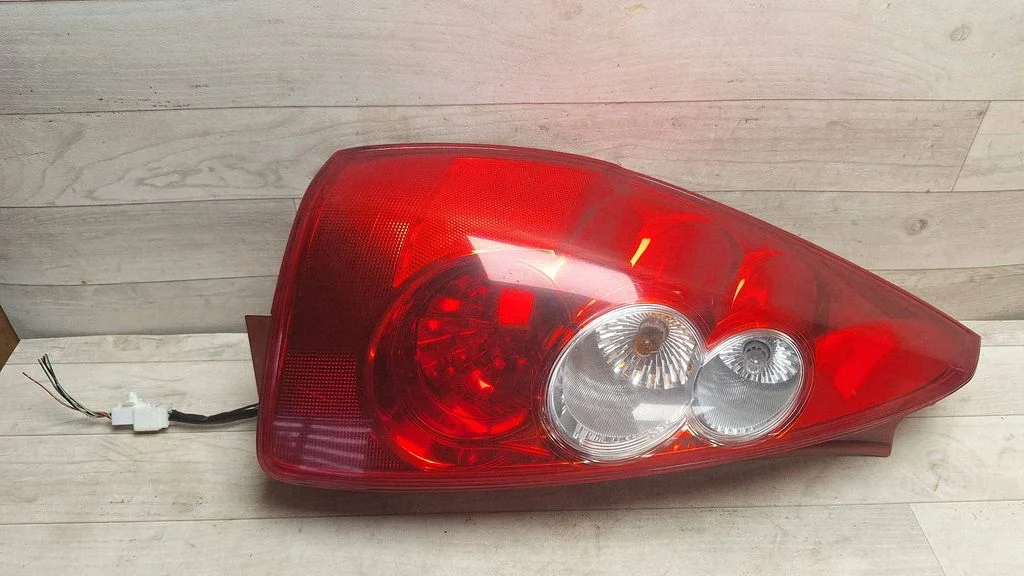 Rear/tail lights C23551160