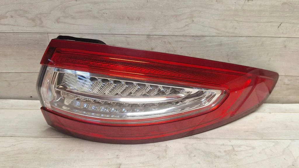 Tagatuli keres DS7313404FG