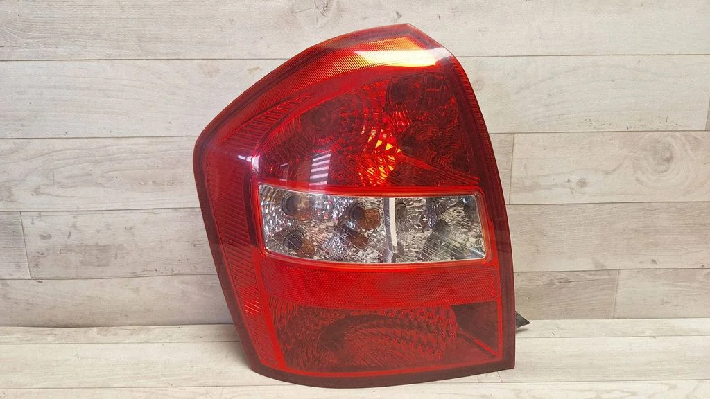 Rear/tail lights – rear left