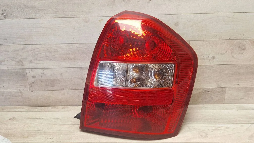 Rear/tail lights – rear right