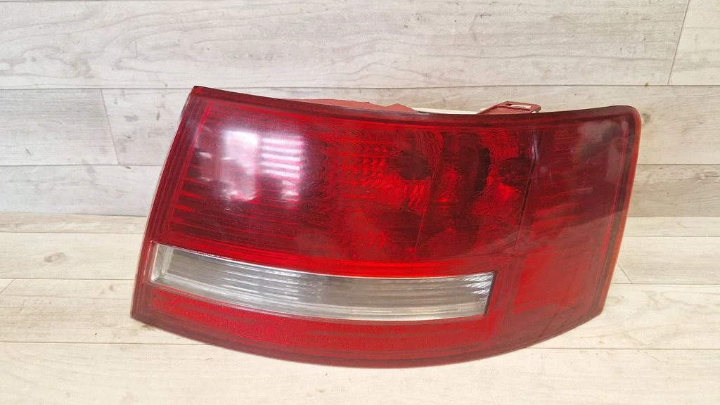 Rear/tail lights – rear right