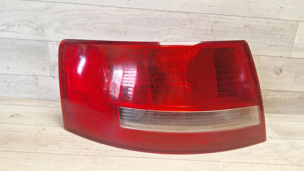 Rear/tail lights 4F5945095L