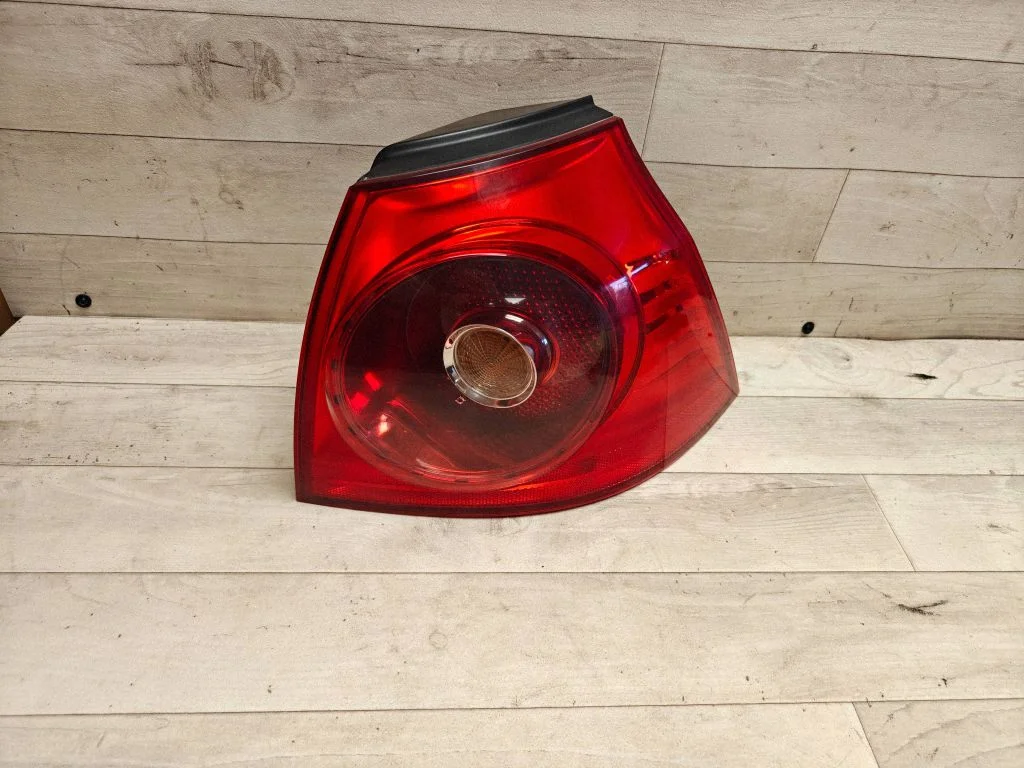 Tagatuli keres 1K6945096E