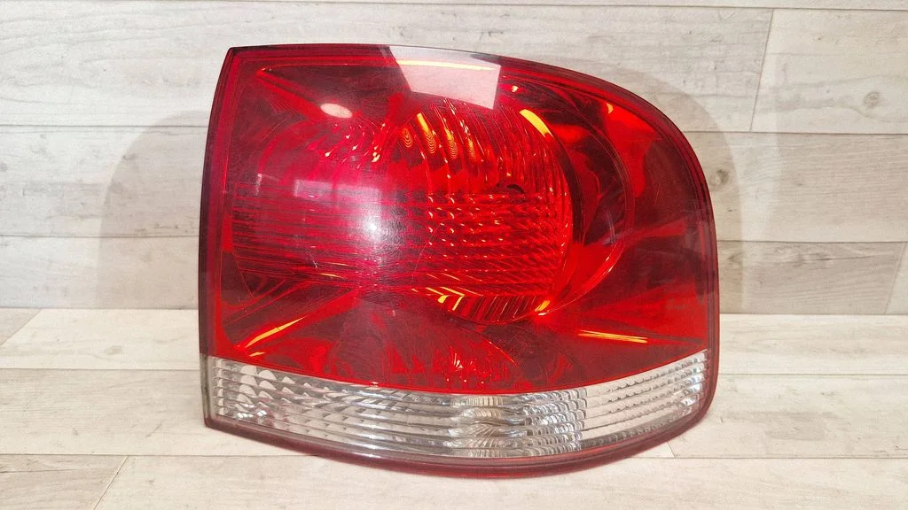 Rear/tail lights – Volkswagen Touareg I (2002-2010)