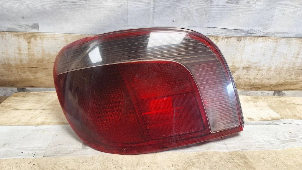 Lampa tylna w błotniku – Peugeot 207 (2006-2013)