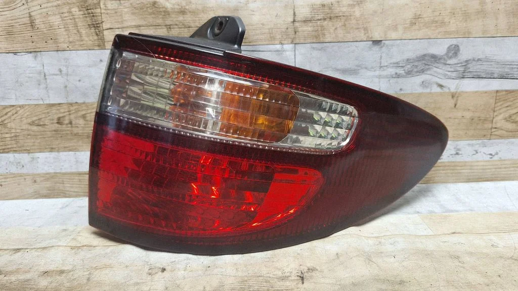 Tagatuli keres – Toyota Previa (XR30, XR40) II (2000-2006)