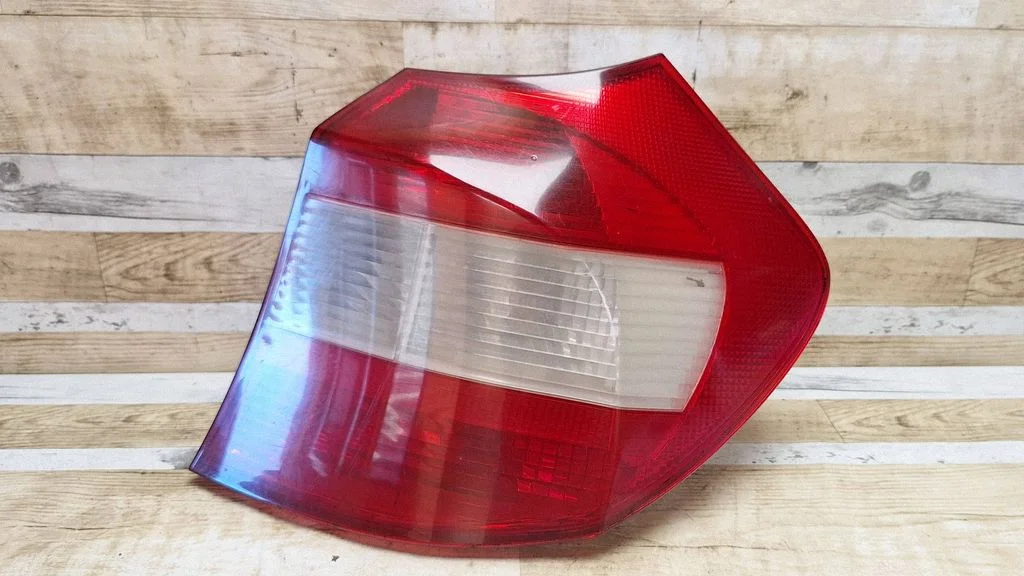 Rear/tail lights 6924502