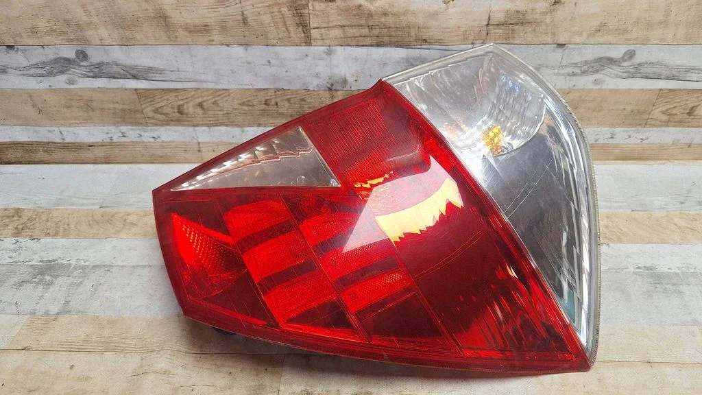 Rear/tail lights – rear left