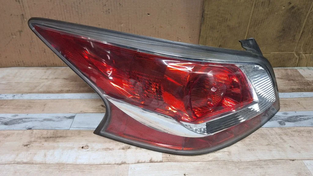Rear/tail lights – rear left