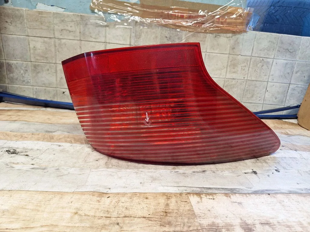 Rear/tail lights – rear left