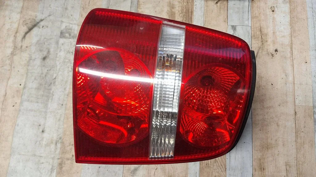 Rear/tail lights – rear left