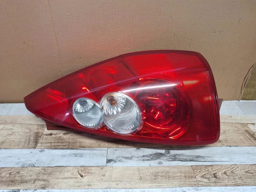 Rear/tail lights C23551150