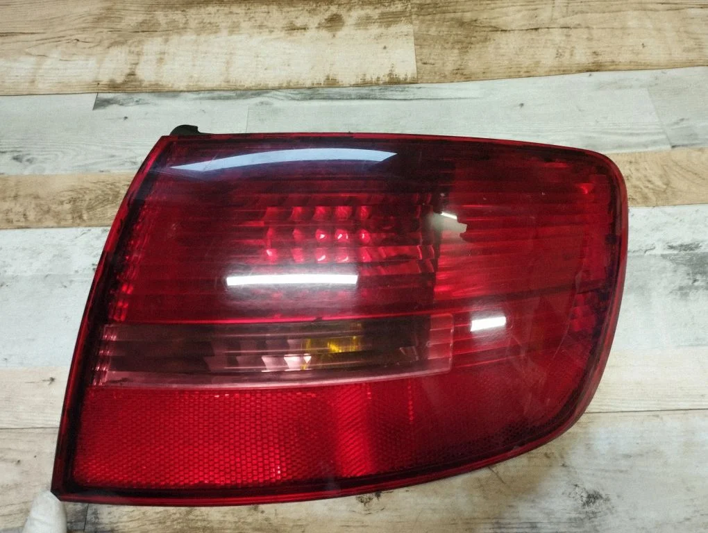 Rear/tail lights – rear right