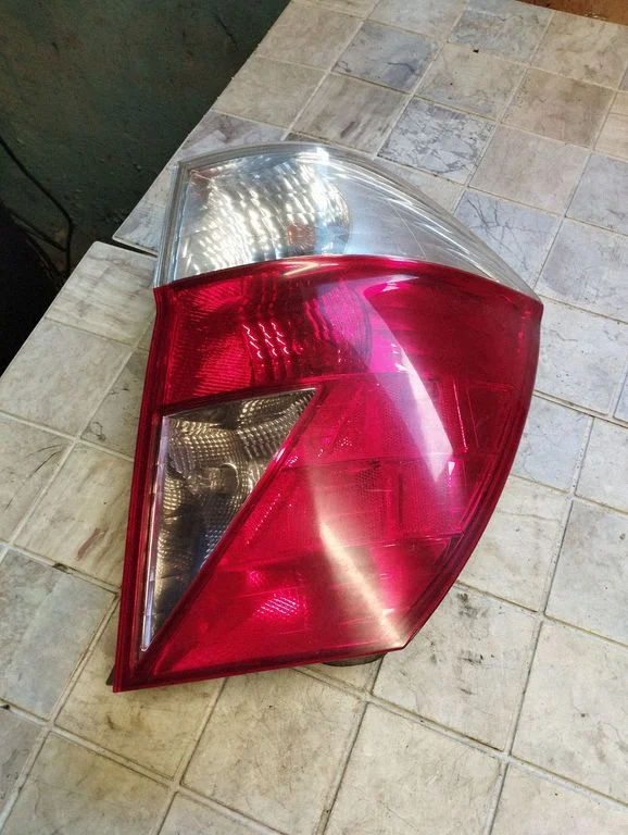 Tagatuli keres – Honda FR-V (2004-2009)