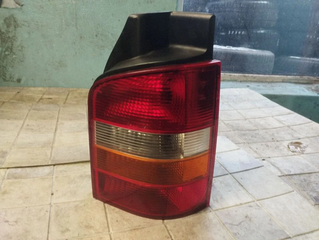 Rear/tail lights – Volkswagen Transporter - Caravelle T5 (2003-2015)