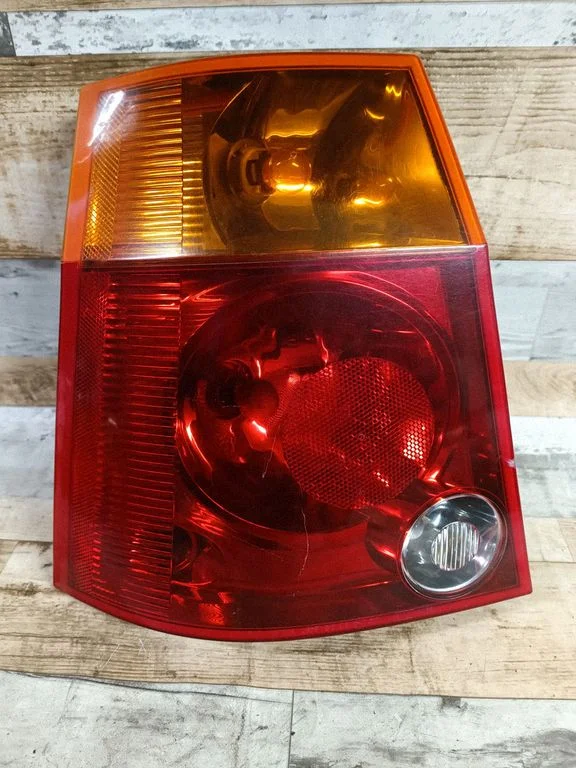 Rear/tail lights – front left