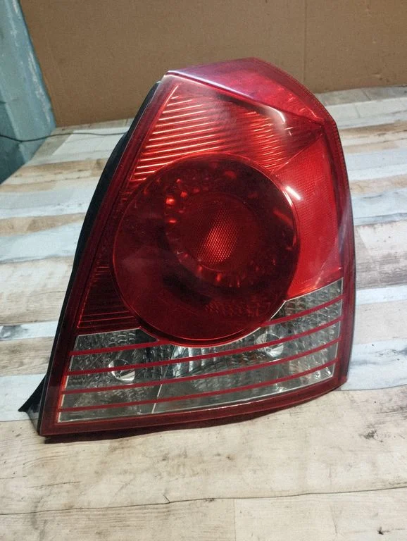 Lampa tylna w błotniku – prawy tył