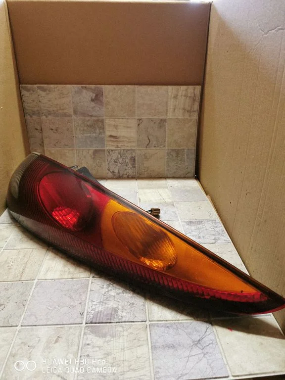 Rear/tail lights – Nissan Almera N16 (2000-2010)