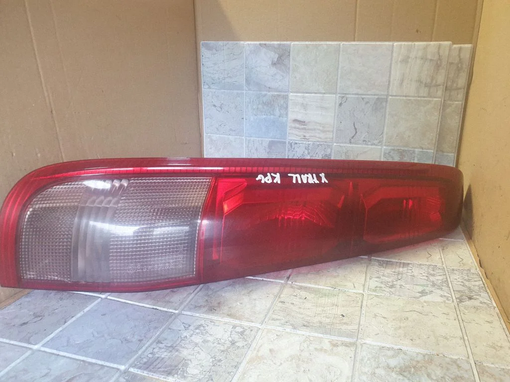 Rear/tail lights – Nissan X-Trail T30 (2001-2007)