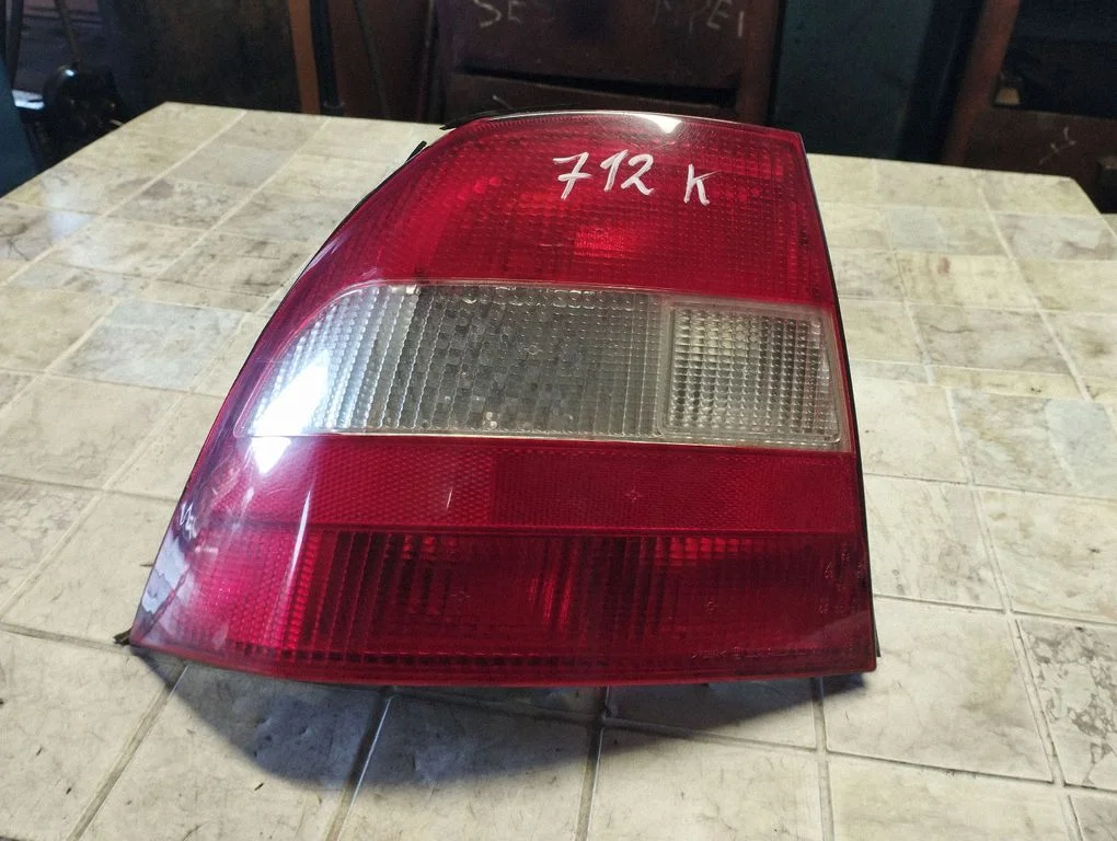 Rear/tail lights – Opel Vectra B (1996-2002)