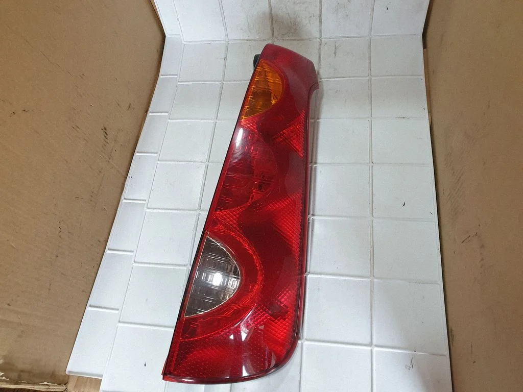 Tagatuli keres – Nissan Note (E11) (2006-2014)