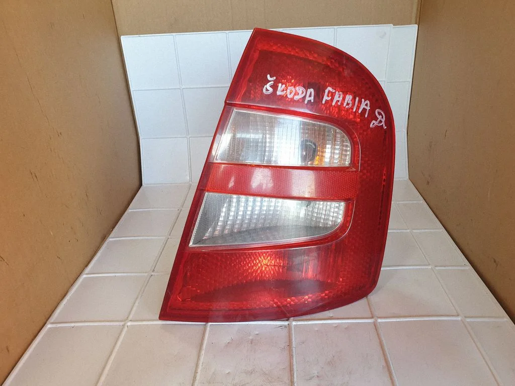 Rear/tail lights – Skoda Fabia Mk1 (6Y) (1999-2007)