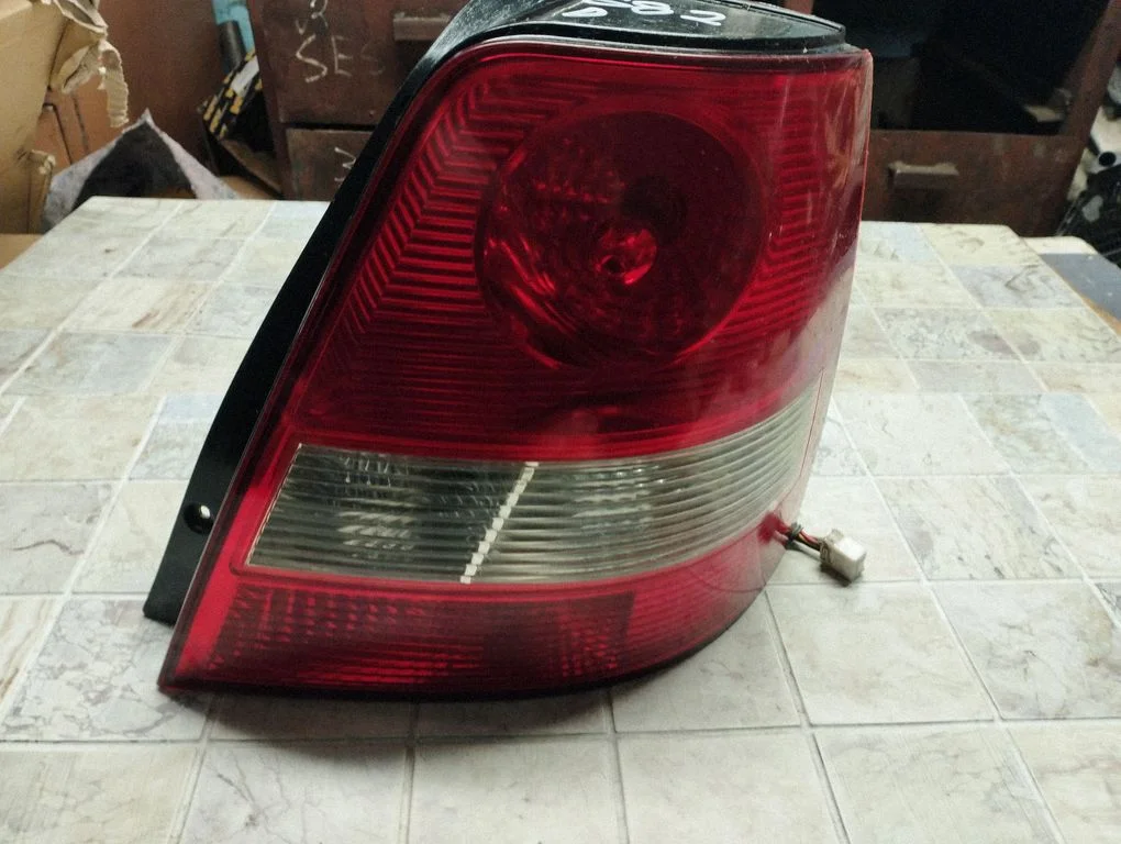 Rear/tail lights – KIA Sorento (2002-2009)