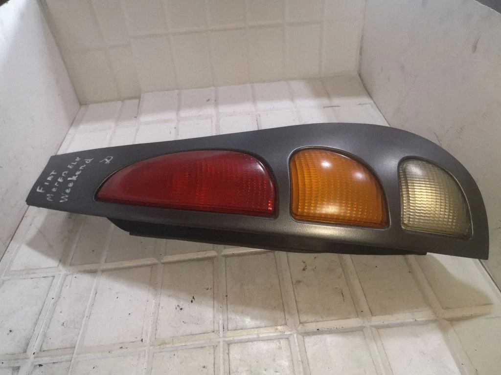 Lampa tylna w błotniku