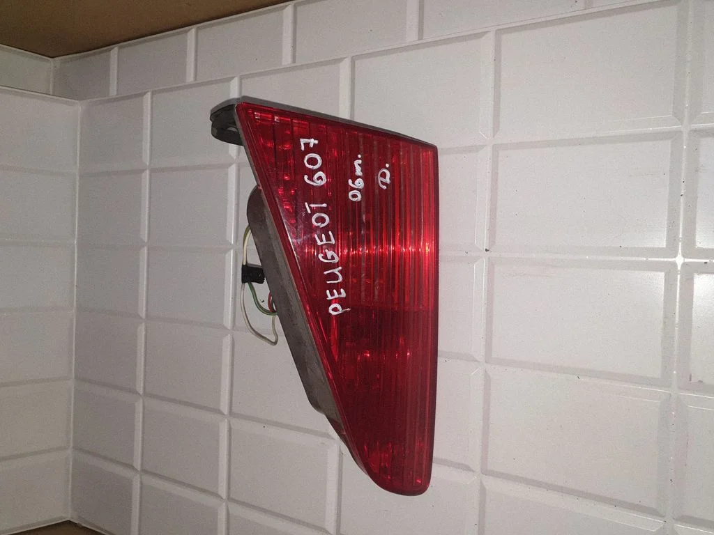 Lampa tylna w błotniku 2543