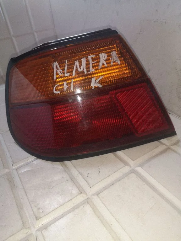 Rear/tail lights – Nissan Almera (1995-2000)