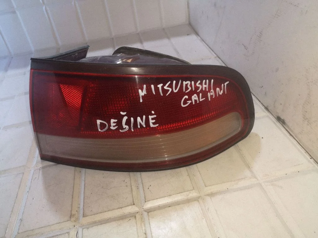 Rear/tail lights – Mitsubishi Galant (1993-1996)
