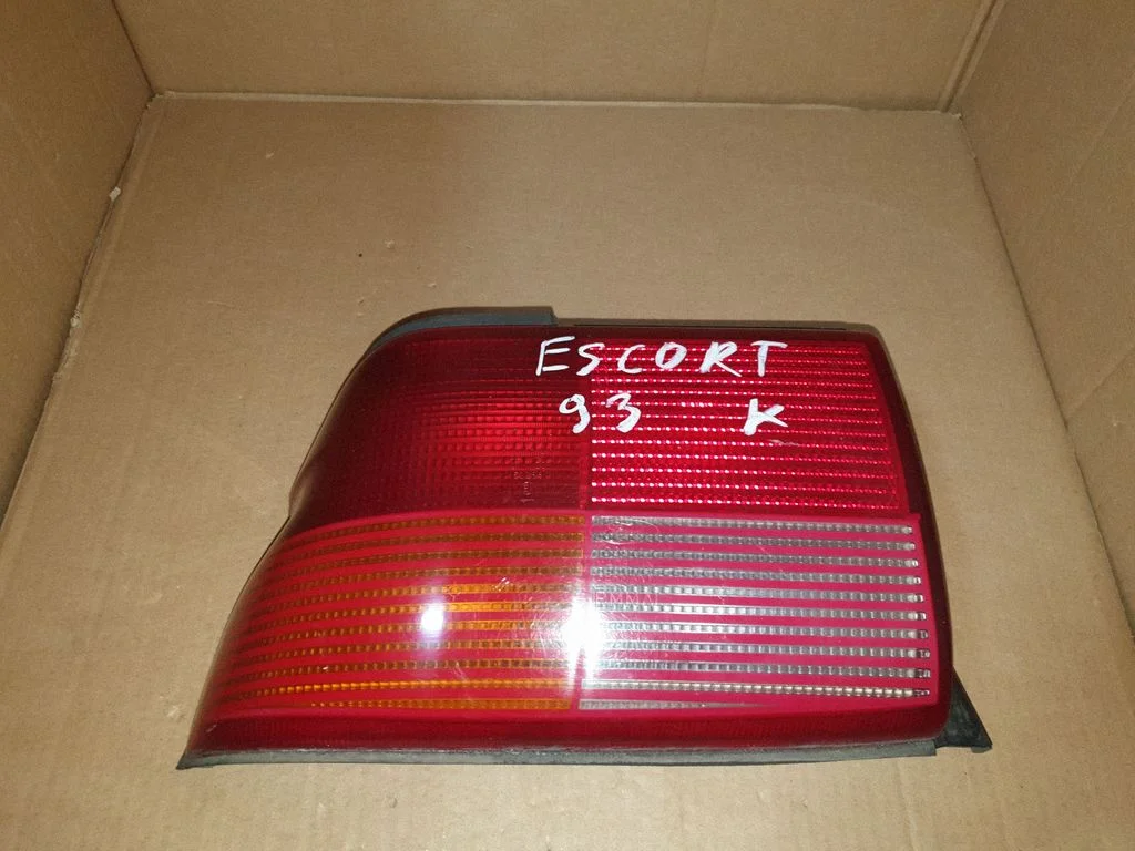 Rear/tail lights 93AG13A603AA – Ford Escort (1990-1995)