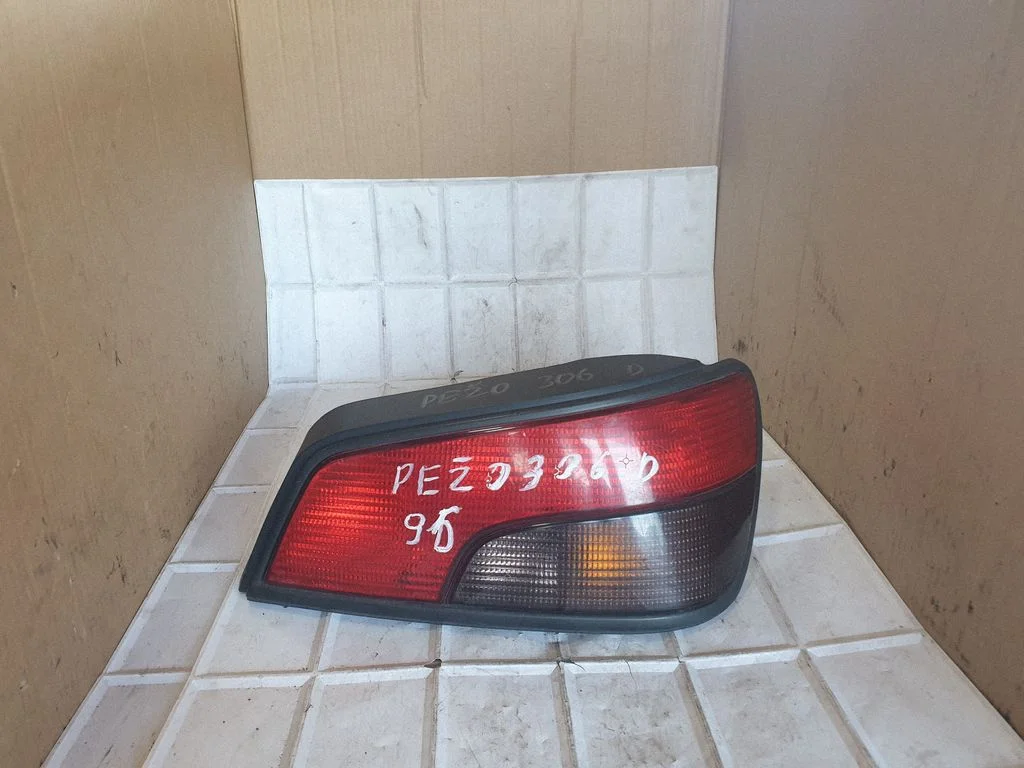 Rear/tail lights