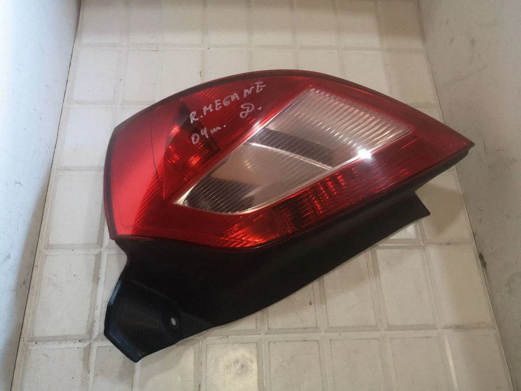 Rear/tail lights – Renault Megane II (2002-2005)