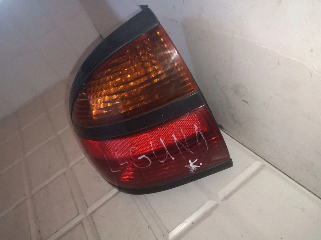 Rear/tail lights – Renault Laguna I (1994-2000)