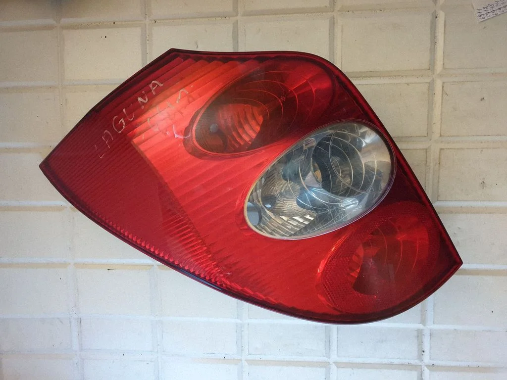 Lampa tylna w błotniku 2347