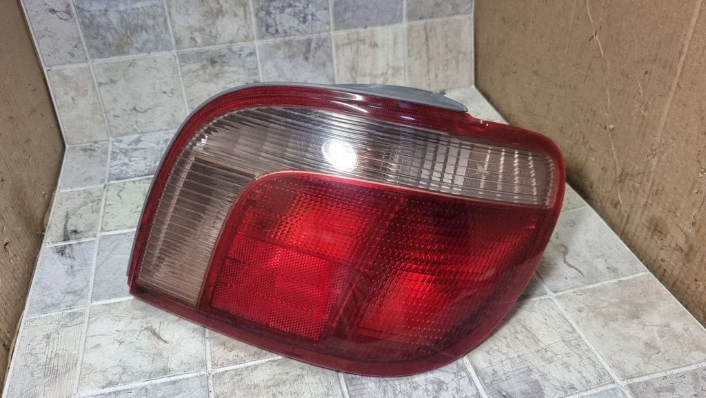 Rear/tail lights – Toyota Yaris Verso (1999-2005)