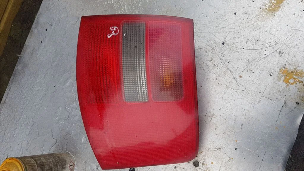 Rear/tail lights 4B9945096
