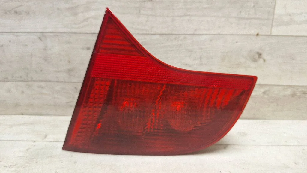 Tailgate rear/tail lights 8E9945094