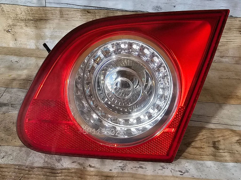 Tailgate rear/tail lights 3C5945094C