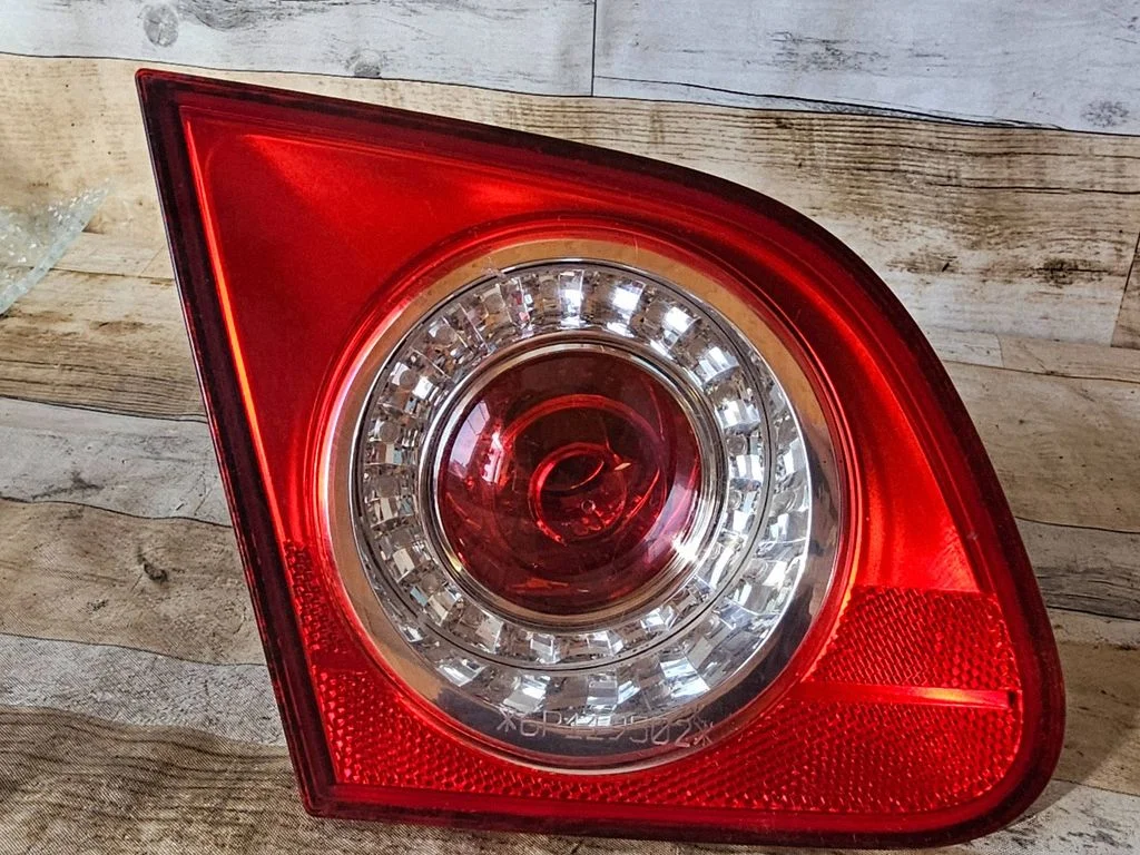 Tailgate rear/tail lights 3C5945093C
