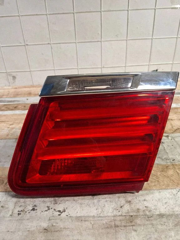 Tailgate rear/tail lights 7182206