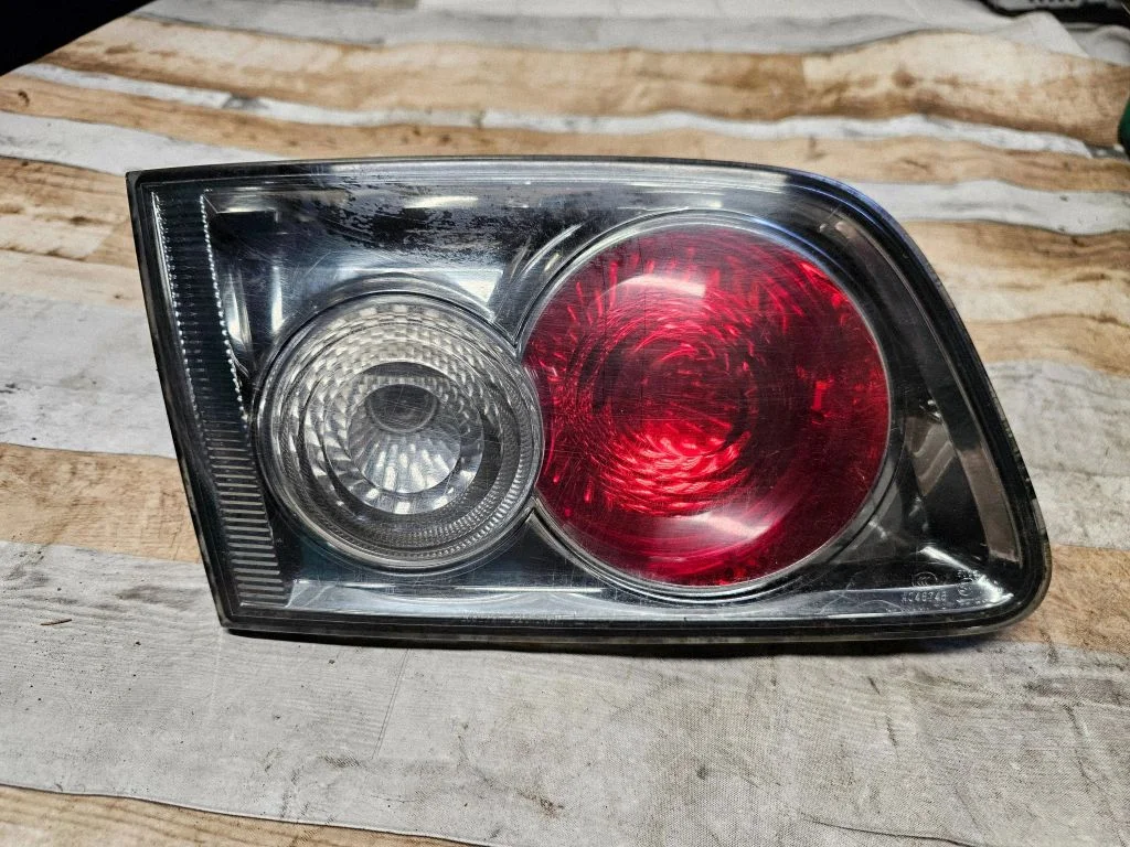 Tailgate rear/tail lights 22661974
