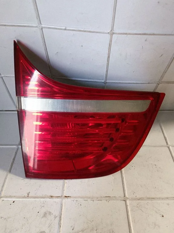 Tailgate rear/tail lights 224211