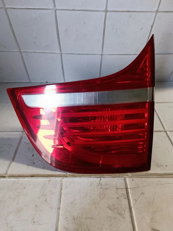Tailgate rear/tail lights 224212