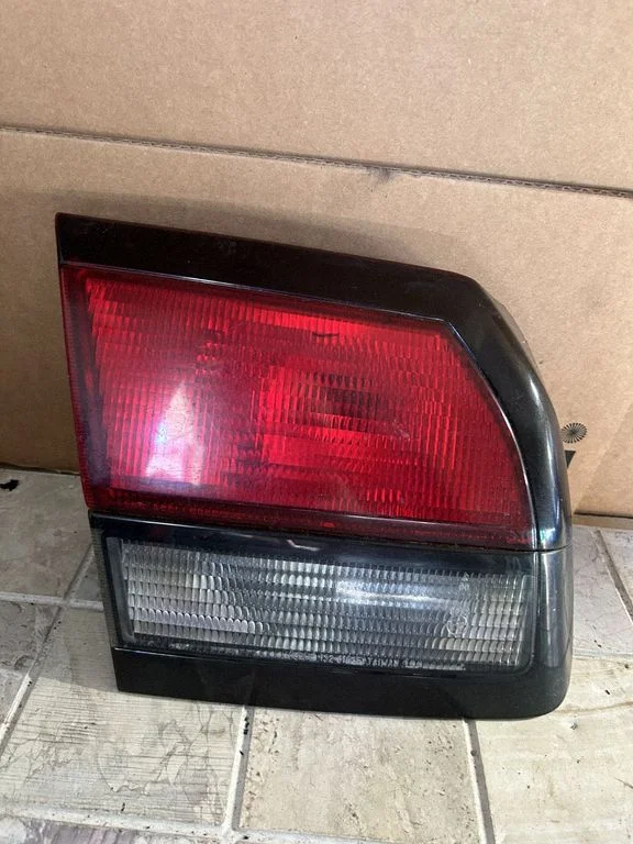 Tailgate rear/tail lights 13261825