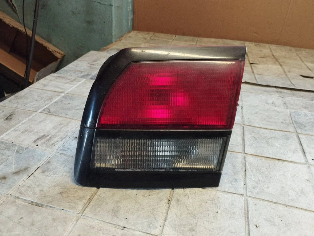 Tailgate rear/tail lights 13261825