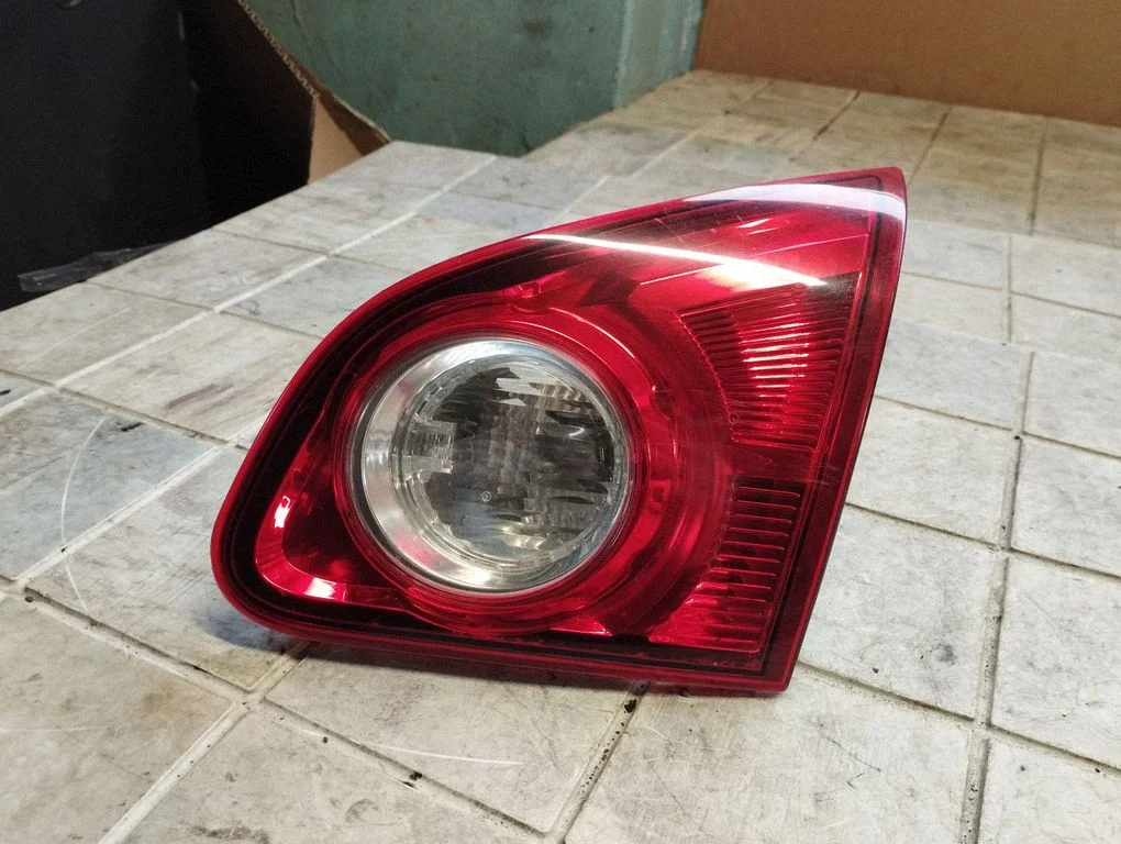 Tailgate rear/tail lights 26550JD800